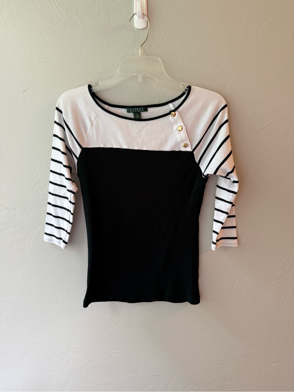 Ralph Lauren Black White Knit Top Women’s Medium Gold Button Accent 3/4 Sleeve
